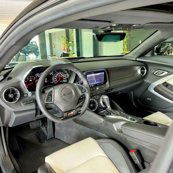 CHEVROLET CAMARO 6.2 SS V8 2024/2024 JOÃO CARROS MULTIMARCAS GUAPORÉ / Carros no Vale