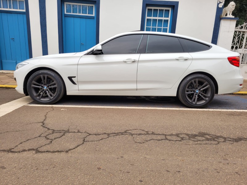 BMW 320i GT SPORT 2.0 TURBO 16V 184CV 5P 2014/2015 ADRIANO VEÍCULOS CRUZEIRO DO SUL / Carros no Vale