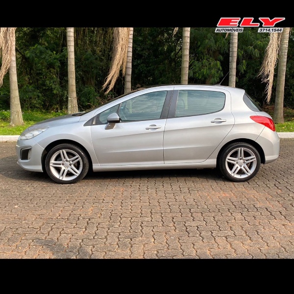 PEUGEOT 308 FELINE 2.0 TIP-TRONIC / TETO PANORÂMICO 2013/2013 ELY AUTOMÓVEIS LAJEADO / Carros no Vale