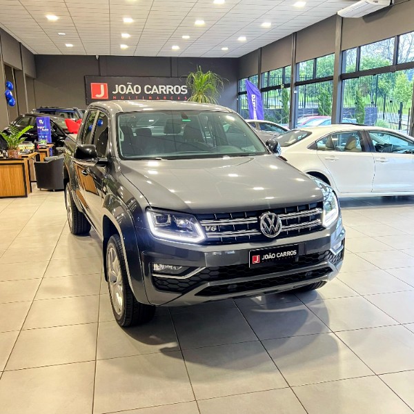 VOLKSWAGEN AMAROK HIGHLINE 3.0 V6 2023/2023 JOÃO CARROS MULTIMARCAS GUAPORÉ / Carros no Vale