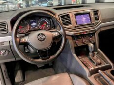 VOLKSWAGEN AMAROK HIGHLINE 3.0 V6 2023/2023 JOÃO CARROS MULTIMARCAS GUAPORÉ / Carros no Vale