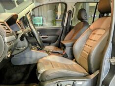 VOLKSWAGEN AMAROK HIGHLINE 3.0 V6 2023/2023 JOÃO CARROS MULTIMARCAS GUAPORÉ / Carros no Vale