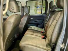 VOLKSWAGEN AMAROK HIGHLINE 3.0 V6 2023/2023 JOÃO CARROS MULTIMARCAS GUAPORÉ / Carros no Vale