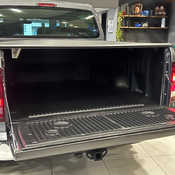 VOLKSWAGEN AMAROK HIGHLINE 3.0 V6 2023/2023 JOÃO CARROS MULTIMARCAS GUAPORÉ / Carros no Vale