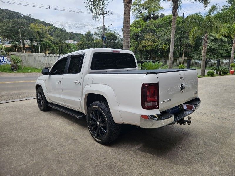 VOLKSWAGEN AMAROK 3.0 V6 TDI HIGHLINE CD 4MOTION 2019/2019 LV MULTIMARCAS CAXIAS DO SUL / Carros no Vale