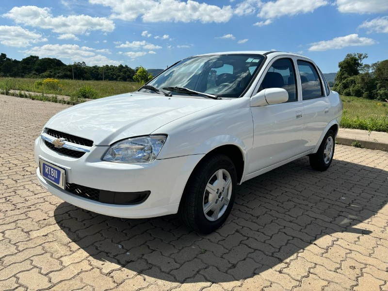 CHEVROLET CLASSIC /2016 RT 811 VEÍCULOS ARROIO DO MEIO / Carros no Vale