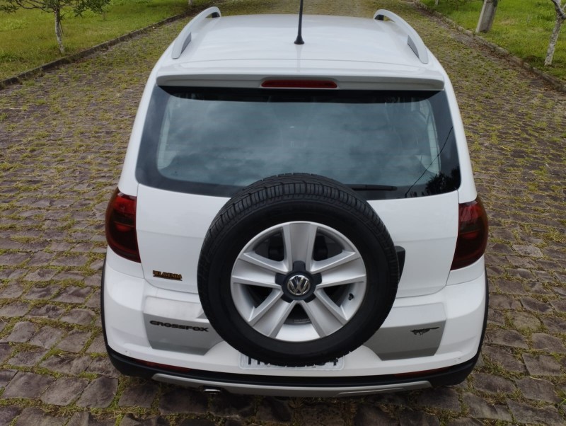 VOLKSWAGEN CROSSFOX 1.6 MI TOTAL FLEX 8V 5P /2011 BELAVENDA AUTOMÓVEIS ARROIO DO MEIO / Carros no Vale