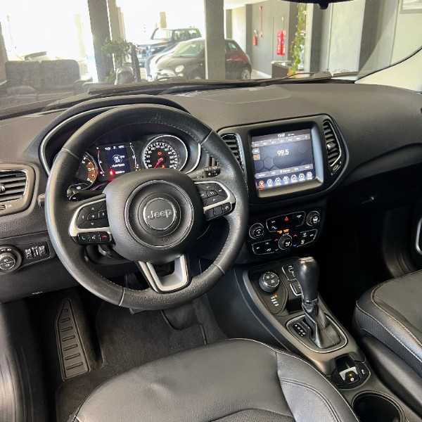 JEEP COMPASS 2.0 LONGITUDE 4X4 2018/2018 JOÃO CARROS MULTIMARCAS GUAPORÉ / Carros no Vale
