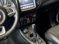 JEEP COMPASS 2.0 LONGITUDE 4X4 2018/2018 JOÃO CARROS MULTIMARCAS GUAPORÉ / Carros no Vale