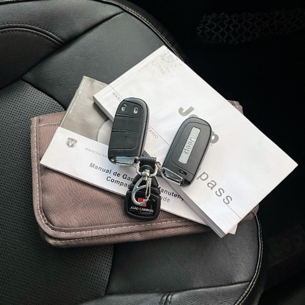 JEEP COMPASS 2.0 LONGITUDE 4X4 2018/2018 JOÃO CARROS MULTIMARCAS GUAPORÉ / Carros no Vale