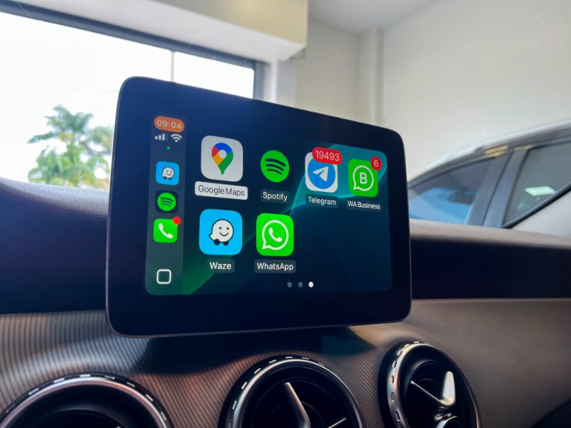 MERCEDES-BENZ GLA 200 ENDURO 1.6 CGI 16V TURBO FLEX 4P 2016/2017 DUARTE VEÍCULOS PORTO ALEGRE / Carros no Vale