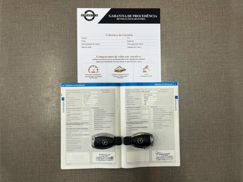 MERCEDES-BENZ GLA 200 ENDURO 1.6 CGI 16V TURBO FLEX 4P 2016/2017 DUARTE VEÍCULOS PORTO ALEGRE / Carros no Vale