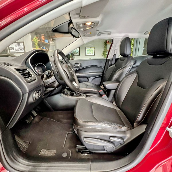 JEEP COMPASS 2.0 LONGITUDE 4X4 2018/2018 JOÃO CARROS MULTIMARCAS GUAPORÉ / Carros no Vale