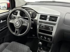 VOLKSWAGEN FOX 1.0 MI TRENDLINE 8V 2014/2015 FOCAR VEÍCULOS CAXIAS DO SUL / Carros no Vale