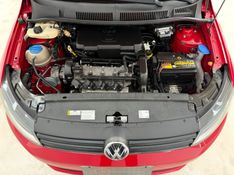 VOLKSWAGEN FOX 1.0 MI TRENDLINE 8V 2014/2015 FOCAR VEÍCULOS CAXIAS DO SUL / Carros no Vale