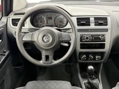 VOLKSWAGEN FOX 1.0 MI TRENDLINE 8V 2014/2015 FOCAR VEÍCULOS CAXIAS DO SUL / Carros no Vale