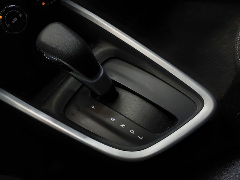 Chevrolet ONIX 1.0 TURBO FLEX PLUS LT AUTOMÁTICO 2022/2023 BETIOLO NOVOS E SEMINOVOS LAJEADO / Carros no Vale
