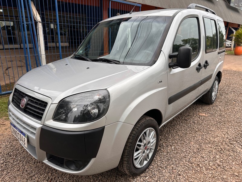 FIAT DOBLO 1.8 ELX 8V 7 LUGARES 2021/2021 MENEGHINI VEÍCULOS ARROIO DO MEIO / Carros no Vale