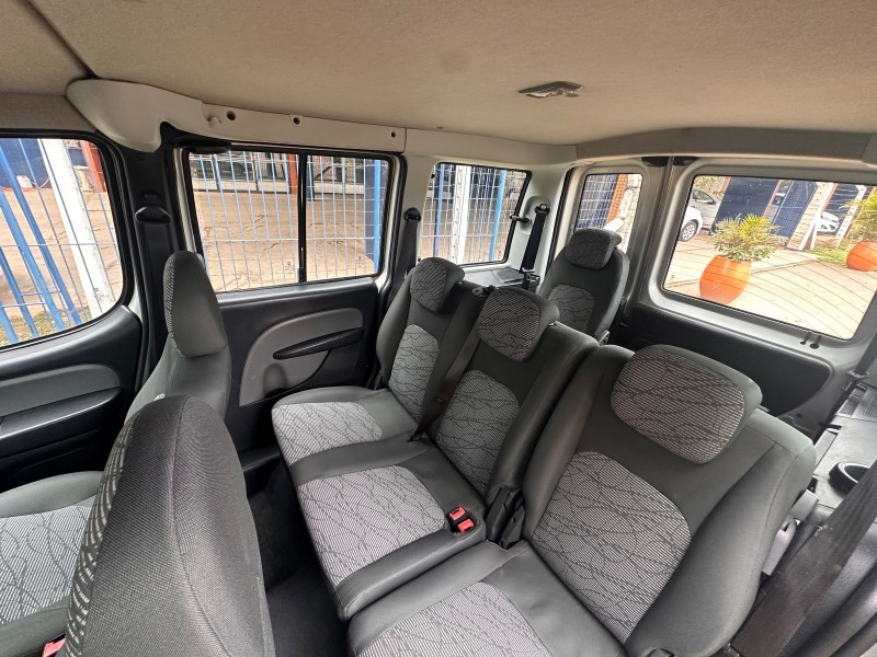 FIAT DOBLO 1.8 ELX 8V 7 LUGARES 2021/2021 MENEGHINI VEÍCULOS ARROIO DO MEIO / Carros no Vale