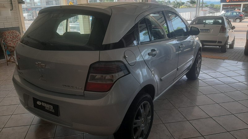FIAT STRADA 1.4 HARD WORKING CS 2020 2019/2020 RENAUTO VEÍCULOS LAJEADO / Carros no Vale