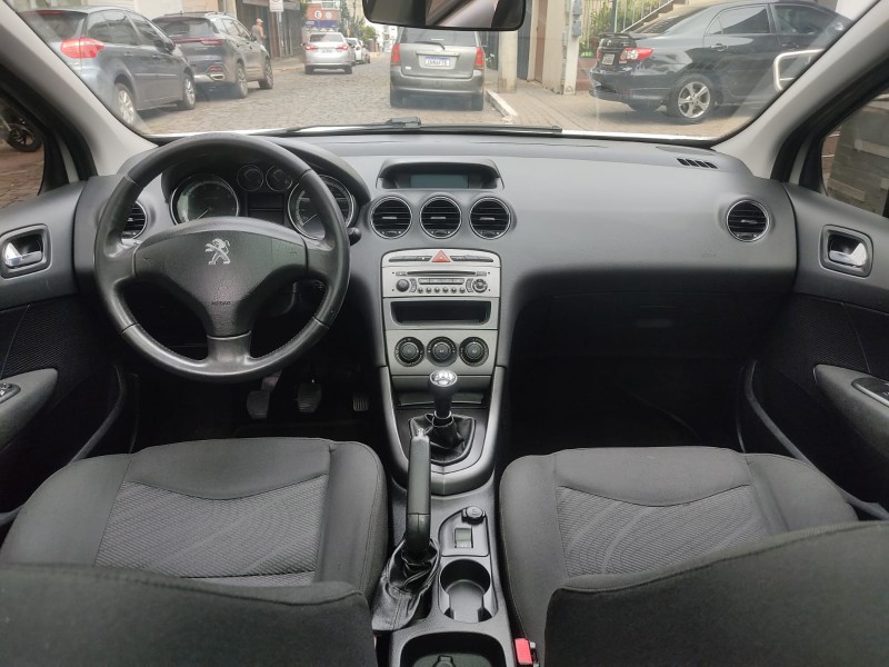 PEUGEOT 308 ACTIVE 1.6 2013/2014 ALTERNATIVA VEÍCULOS LAJEADO / Carros no Vale