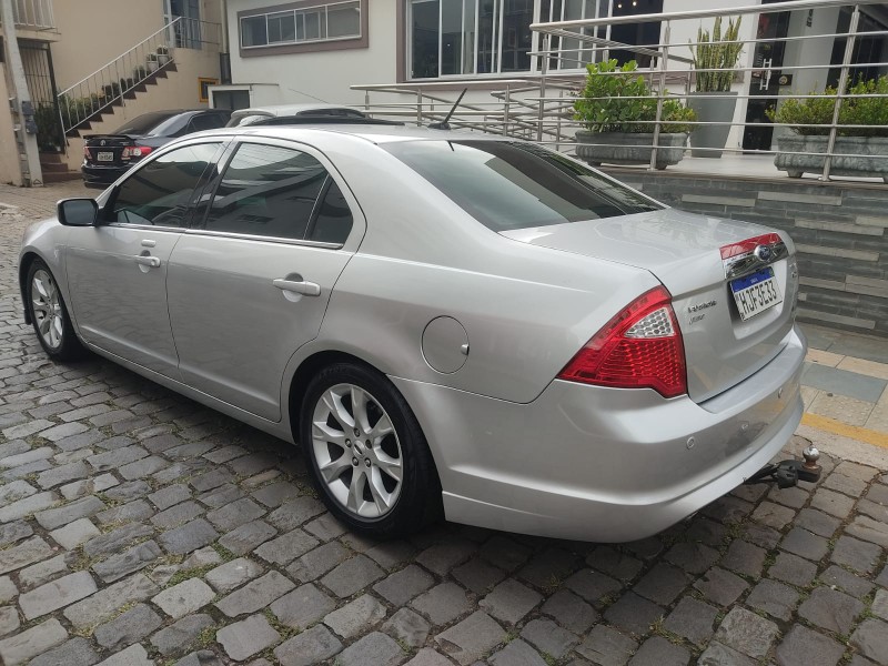 FORD FUSION AWD 2011/2011 ALTERNATIVA VEÍCULOS LAJEADO / Carros no Vale