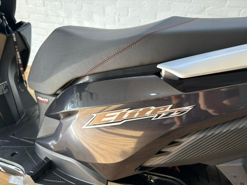 HONDA MOTOS ELITE /2023 RT 811 VEÍCULOS ARROIO DO MEIO / Carros no Vale