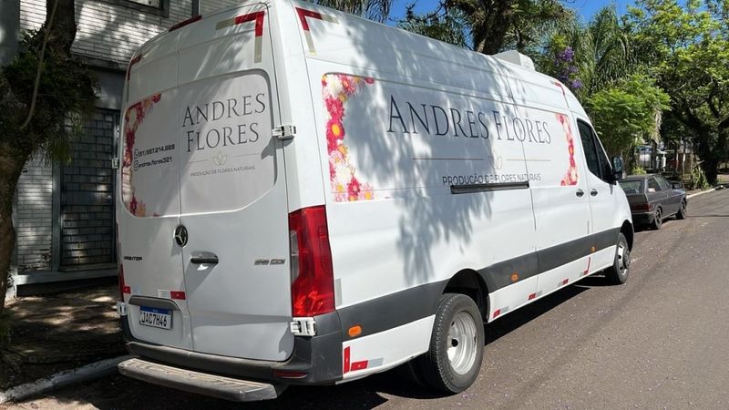 Mercedes-Benz SPRINTER 2.2 CDI DIESEL FURGÃO 516 TA EXTRA LONGO MANUAL 2020/2020 CAMINHÕES & CAMIONETAS PASSO FUNDO / Carros no Vale