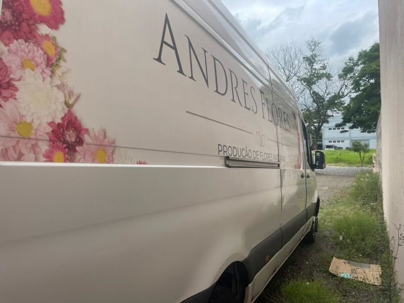 Mercedes-Benz SPRINTER 2.2 CDI DIESEL FURGÃO 516 TA EXTRA LONGO MANUAL 2020/2020 CAMINHÕES & CAMIONETAS PASSO FUNDO / Carros no Vale