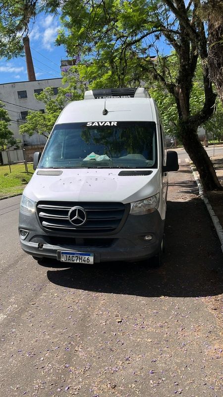 Mercedes-Benz SPRINTER 2.2 CDI DIESEL FURGÃO 516 TA EXTRA LONGO MANUAL 2020/2020 CAMINHÕES & CAMIONETAS PASSO FUNDO / Carros no Vale