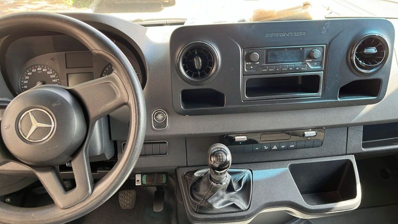 Mercedes-Benz SPRINTER 2.2 CDI DIESEL FURGÃO 516 TA EXTRA LONGO MANUAL 2020/2020 CAMINHÕES & CAMIONETAS PASSO FUNDO / Carros no Vale