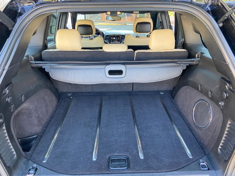 Jeep GRAND CHEROKEE LIMITED 3.6 2014 NEUMANN VEÍCULOS ARROIO DO MEIO / Carros no Vale