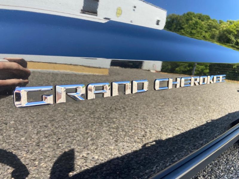 Jeep GRAND CHEROKEE LIMITED 3.6 2014 NEUMANN VEÍCULOS ARROIO DO MEIO / Carros no Vale