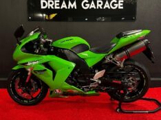 KAWASAKI ZX 10 R NINJA /2007 EXCLUSIVO VEÍCULOS SANTA CRUZ DO SUL / Carros no Vale