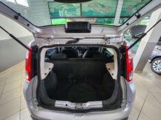 FIAT UNO VIVACE 1.0 2013 2013/2013 TS VEÍCULOS ANTA GORDA / Carros no Vale