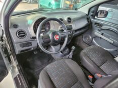 FIAT UNO VIVACE 1.0 2013 2013/2013 TS VEÍCULOS ANTA GORDA / Carros no Vale
