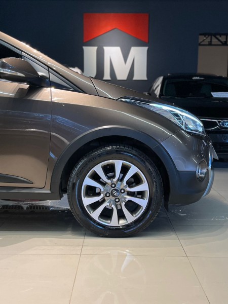 HYUNDAI HB20X HB20X PREMIUM 2016/2017 JM AUTOMÓVEIS VENÂNCIO AIRES / Carros no Vale