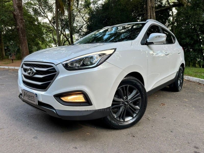 HYUNDAI IX35 2.0 GL 4X2 16V 2017/2018 KASPER VEÍCULOS DOIS IRMÃOS / Carros no Vale
