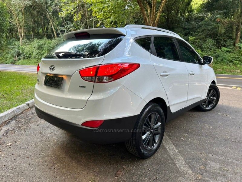 HYUNDAI IX35 2.0 GL 4X2 16V 2017/2018 KASPER VEÍCULOS DOIS IRMÃOS / Carros no Vale