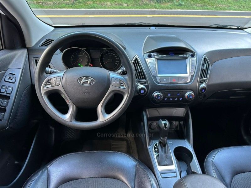 HYUNDAI IX35 2.0 GL 4X2 16V 2017/2018 KASPER VEÍCULOS DOIS IRMÃOS / Carros no Vale
