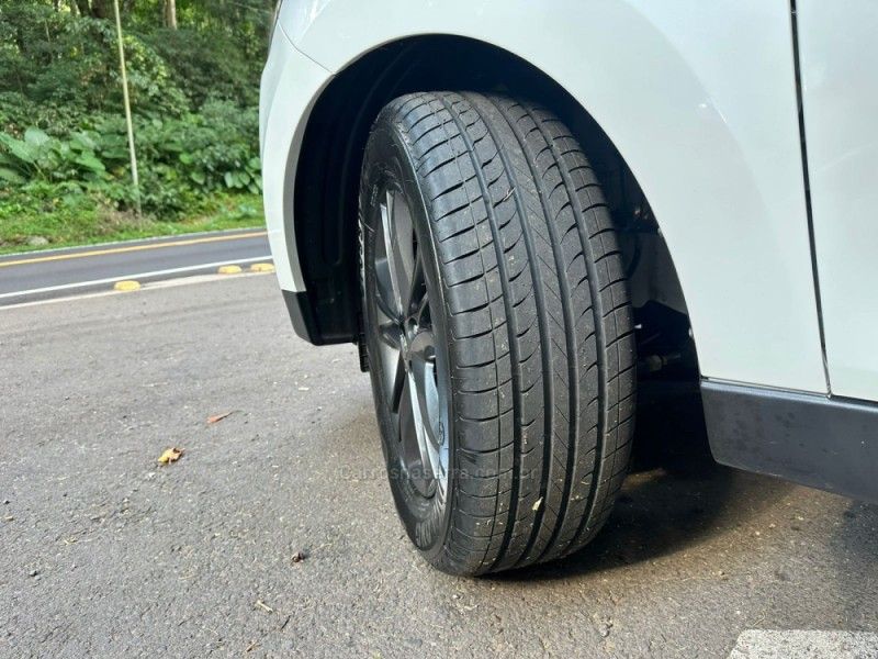 HYUNDAI IX35 2.0 GL 4X2 16V 2017/2018 KASPER VEÍCULOS DOIS IRMÃOS / Carros no Vale