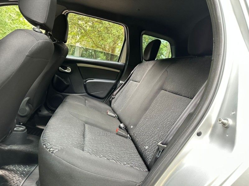 RENAULT DUSTER 1.6 EXPRESSION 4X2 16V 2018/2019 KASPER VEÍCULOS DOIS IRMÃOS / Carros no Vale