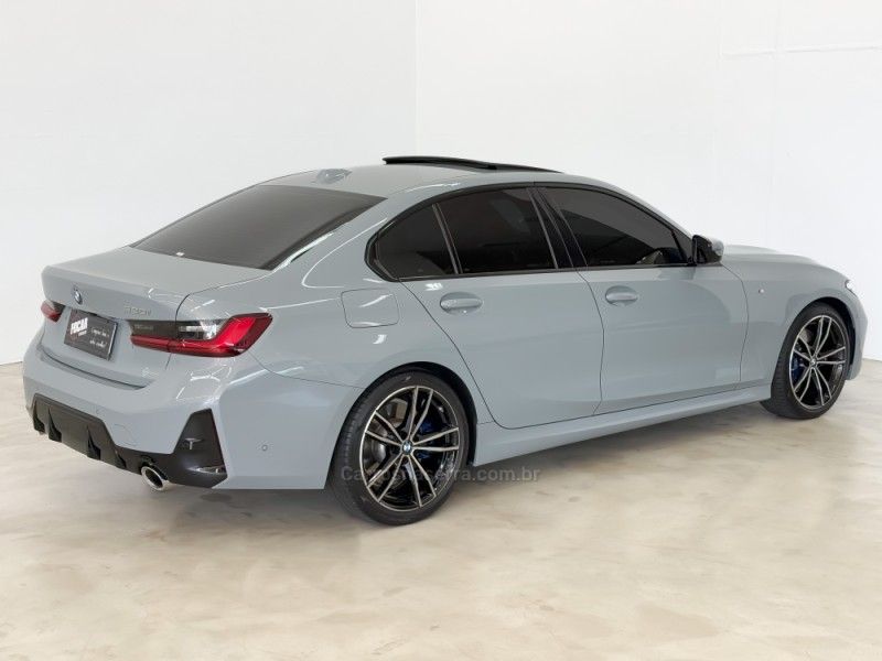BMW 320I 2.0 M SPORT 16V TURBO ACTIVEFLEX 2023/2024 FOCAR VEÍCULOS CAXIAS DO SUL / Carros no Vale