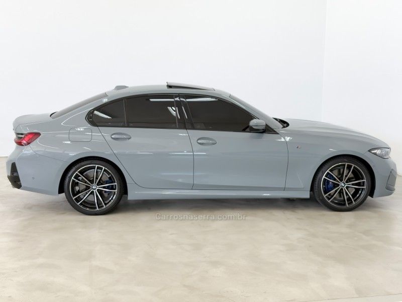 BMW 320I 2.0 M SPORT 16V TURBO ACTIVEFLEX 2023/2024 FOCAR VEÍCULOS CAXIAS DO SUL / Carros no Vale