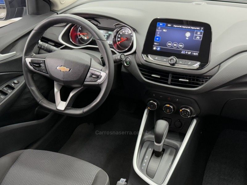 CHEVROLET ONIX 1.0LTZ PLUS 12V TURBO 2023/2023 FOCAR VEÍCULOS CAXIAS DO SUL / Carros no Vale
