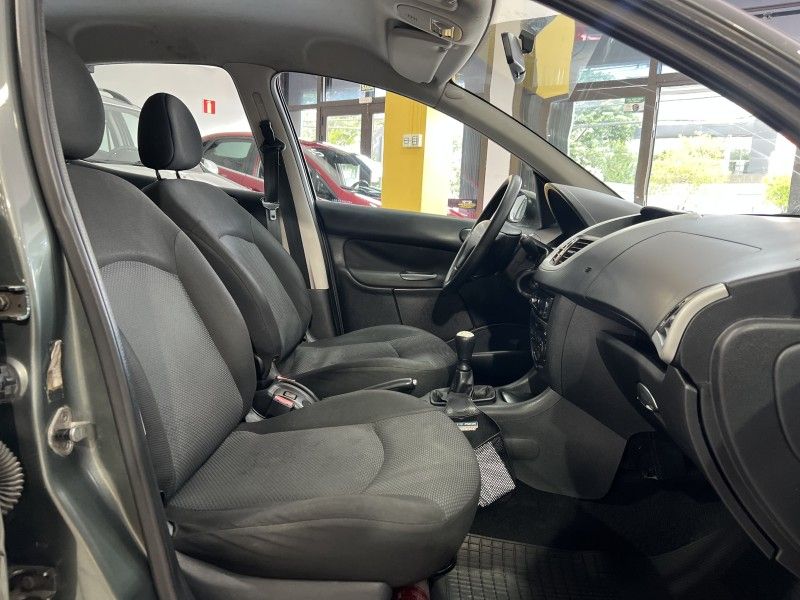 PEUGEOT 207 1.4 XR 8V 2012/2012 PRIME MULTIMARCAS CAXIAS DO SUL / Carros no Vale