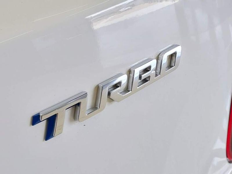 Chevrolet ONIX 1.0 TURBO FLEX LT MANUAL 2022/2023 BETIOLO NOVOS E SEMINOVOS LAJEADO / Carros no Vale