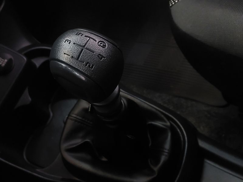 Fiat MOBI 1.0 EVO FLEX LIKE MANUAL 2022/2023 BETIOLO NOVOS E SEMINOVOS LAJEADO / Carros no Vale