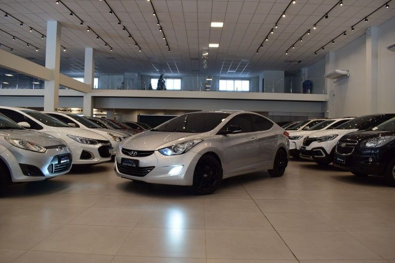 Hyundai ELANTRA GLS 1.8 2012 DINAMICA-CAR VENÂNCIO AIRES / Carros no Vale