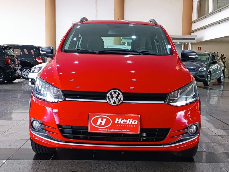 Volkswagen FOX TRACK 1.0 2017 HÉLIO AUTOMÓVEIS LAJEADO / Carros no Vale